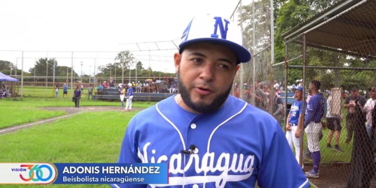 Beisbolistas nicaragüenses exiliados en Costa Rica se esfuerzan por continuar su carrera