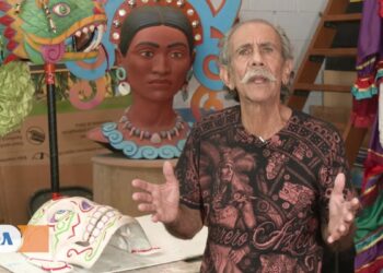 Un artista mexicano inmortaliza con sus máscaras su cultura en Arizona 