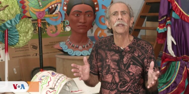 Un artista mexicano inmortaliza con sus máscaras su cultura en Arizona