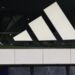 Adidas llega a un acuerdo extrajudicial con el rapero Ye