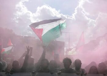 Miles de manifestantes propalestinos protestan en Europa previo a aniversario de ataque