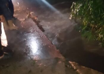 Tragedia en Sucre: Mujer muere arrastrada por un río tras salvar a sus hijos