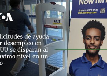 Solicitudes de ayuda por desempleo en EEUU se disparan al máximo nivel en un año