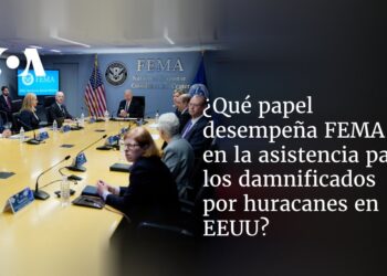 ¿Qué papel desempeña FEMA en la asistencia para los damnificados por huracanes en EEUU?