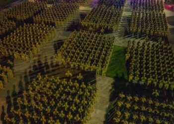 Más 2.000 soldados y 500 policías cercaron un barrio en la capital de El Salvador “para extraer hasta el último pandillero”