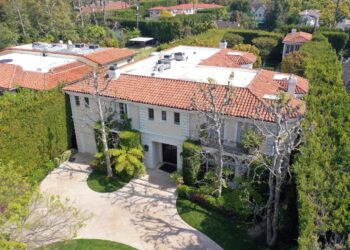 La mansión de los Menéndez encuentra nuevos dueños tras décadas de controversia