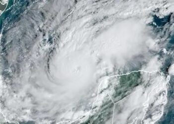 El poderoso huracán Milton alcanzó la categoría 5 mientras se aproxima a Florida: registra vientos sostenidos máximos de 160 mph