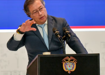 Petro: Claudia Sheinbaum colaboró con la guerrilla colombiana del M-19