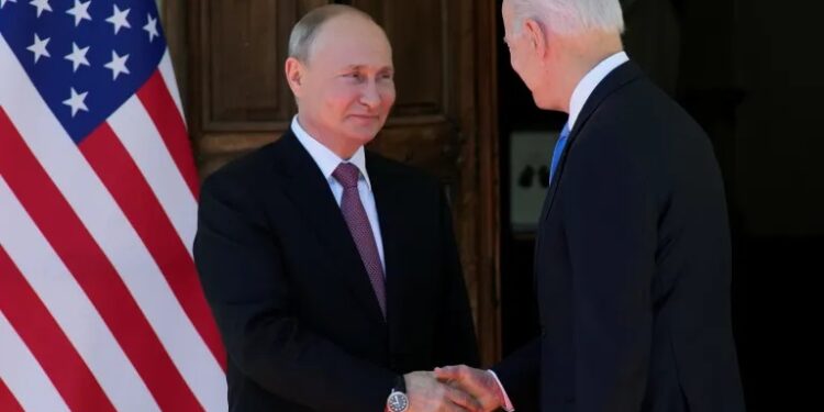 Putin le respondió a Biden que negociaciones nucleares en medio de la guerra son imposibles