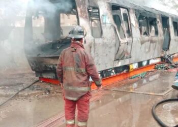 Incendio afectó un tren histórico del Museo de Transporte en Caracas