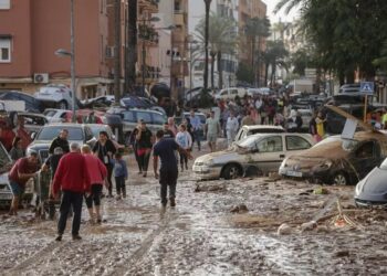 Siguen las tareas de desescombro en España tras las fuertes lluvias: autoridades contabilizan 95 muertos