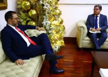 Yván Gil convocó al encargado de negocios de Brasil por la declaración de Celso Amorin