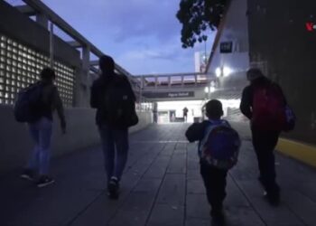 Gobierno de Venezuela pide a profesores jubilados regresar a las aulas