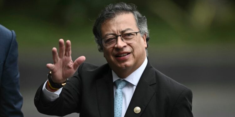 El Consejo Nacional Electoral de Colombia inicia investigación e imputa cargos contra el presidente Petro