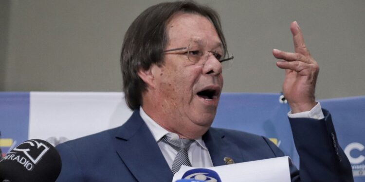 Consejo Electoral de Colombia abre investigación a campaña del presidente Petro