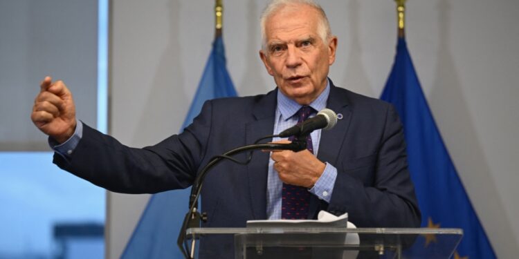 Europa respalda actas presentadas en OEA. Excepciones a permiso de viaje.