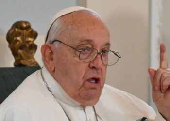El papa Francisco convoca hoy al Rosario por la Paz haciendo un llamado al cese el fuego en Oriente Medio