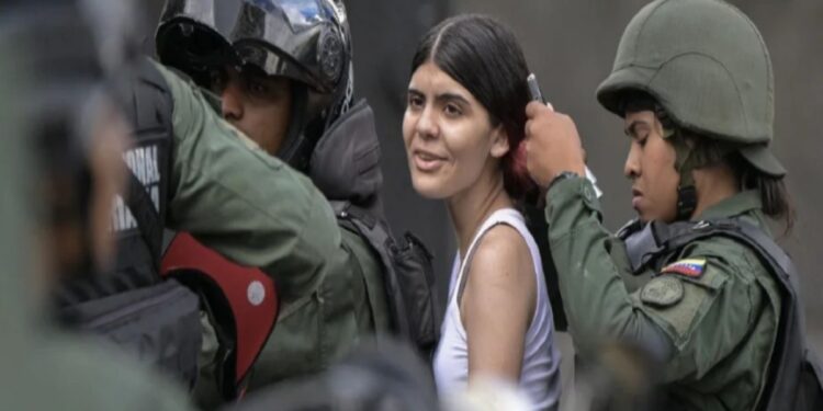 Régimen pasa a juicio por terrorismo a 7 adolescentes torturados, algunos con intenciones suicidas