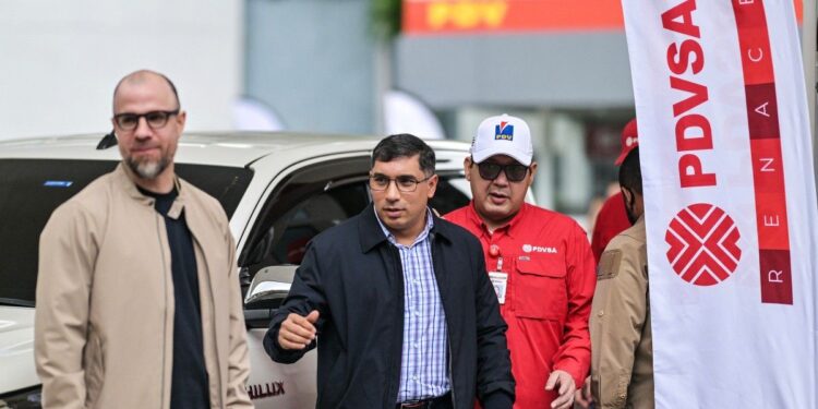 Régimen de Maduro detiene a otro exministro de Petróleo por supuesta fuga de información