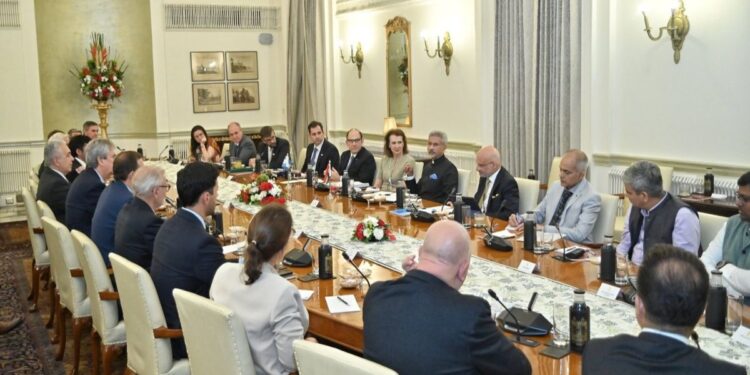 Argentina fortalece la cooperación bilateral con India tras una visita oficial