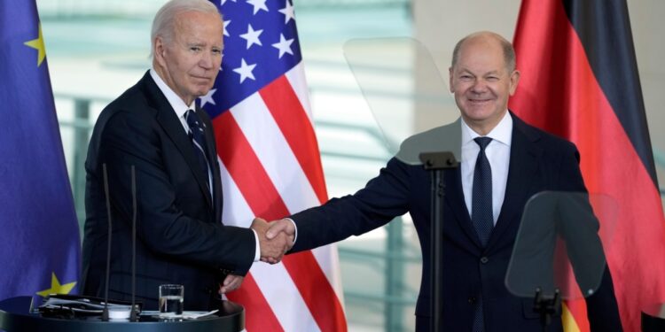 Biden llama en Berlín a mantener apoyo a Ucrania ante «un invierno muy difícil»