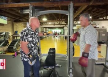 Veteranos del cuadrilátero piden a estadounidenses votar el 5 de noviembre