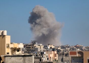 Más de cien misiles habrían sido disparados porvHezbolá contra territorio israelí en las últimas horas