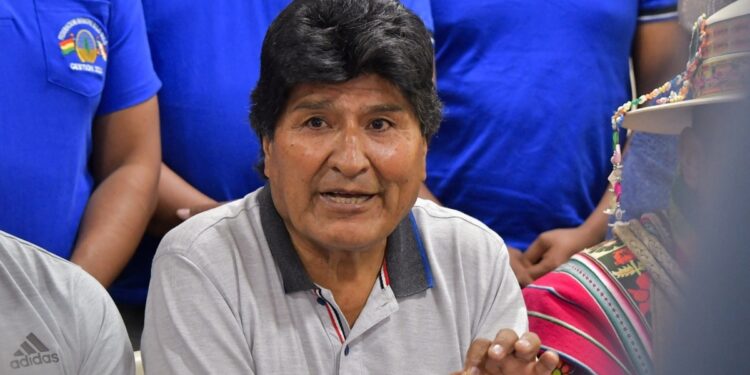 Evo Morales desafía a la justicia y se atrinchera en su feudo cocalero