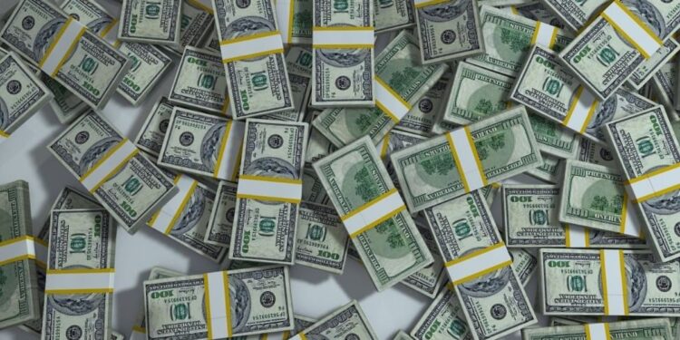 La brecha entre el dólar paralelo y oficial es de 20% en Argentina y Venezuela, este 17 de octubre