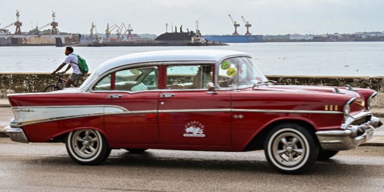 Régimen de Cuba miente sobre el arribo de buque ruso con combustible