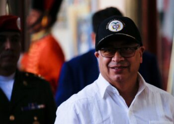 El presidente Gustavo Petro denuncia un presunto golpe de Estado orquestado por el CNE