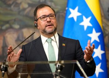 Sigue desaparecido periodista. Canciller niega arrestos políticos.