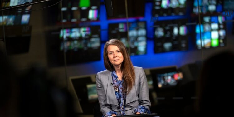 Directora de ciberseguridad de EEUU descarta que rival extranjero pueda alterar resultados electorales