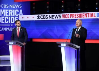 El demócrata Tim Walz y el republicano JD Vance arremetieron contra los compañeros de fórmula del otro durante un debate vicepresidencial