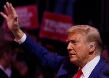 Trump encabeza mitin en Nueva York tras comentarios vulgares y racistas de aliados