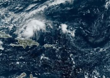 El ciclón Oscar avanza hacia Cuba, que atraviesa una crisis energética