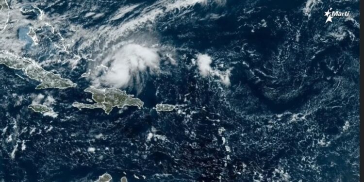 El ciclón Oscar avanza hacia Cuba, que atraviesa una crisis energética