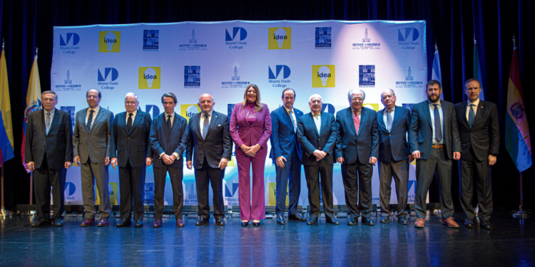 expresidentes identifican errores que ponen en riesgo la democracia