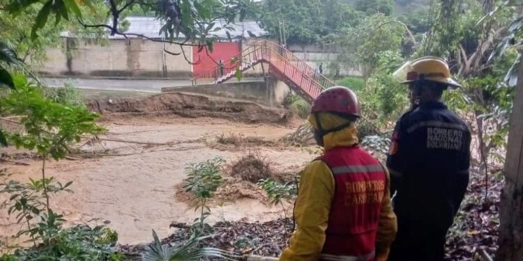 Fuertes lluvias provocan inundaciones en comunidades de tres estados del país