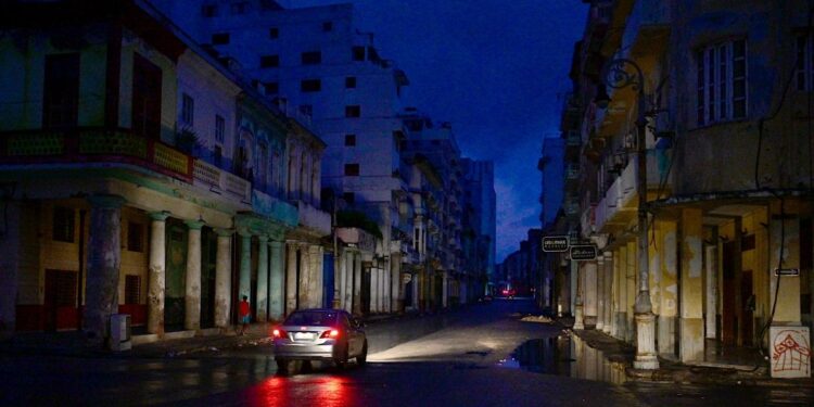 Cuba registra nuevas protestas en medio del mega apagón