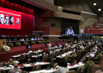 Por errores en su desempeño régimen de Cuba destituye al Vice Primer Ministro