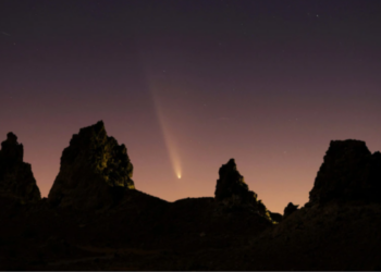 El cometa del siglo fascina a su paso cerca de la Tierra