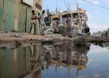 Al menos 51 muertos en ataques israelíes en el sur de Gaza, según autoridades palestinas