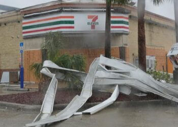 Florida enfrentó nuevamente un poderoso huracán que golpeó áreas ya afectadas por el huracán Helene