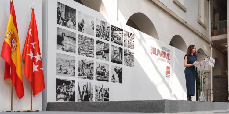 Bolivariano, la exposición que muestra la cara real del socialismo en Venezuela