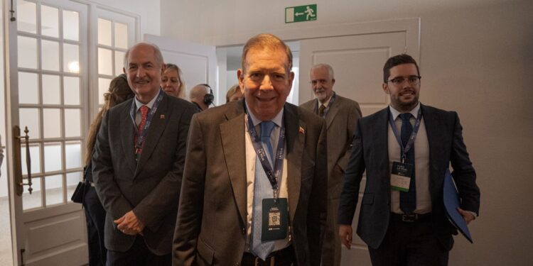 Edmundo González Urrutia confirma su retorno a Venezuela para toma de posesión