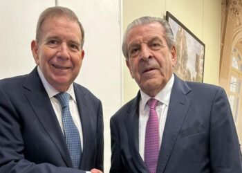 Edmundo González Urrutia se reúne con expresidente chileno Eduardo Frei