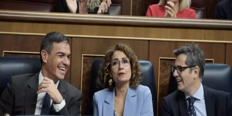 El Gobierno de España se enfrenta a una interpelación por el caso Delcygate