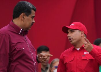 Confirman arresto de exministro petrolero. Denuncian arrestos de niños.