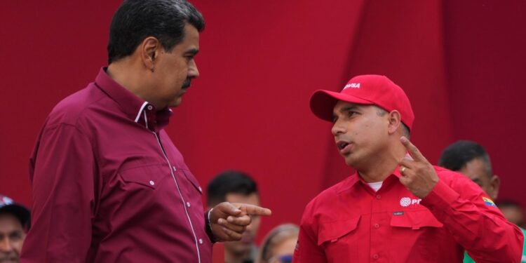 Confirman arresto de exministro petrolero. Denuncian arrestos de niños.